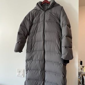 Aritzia TNA Superpuff2O (Long) - Grey - Size S